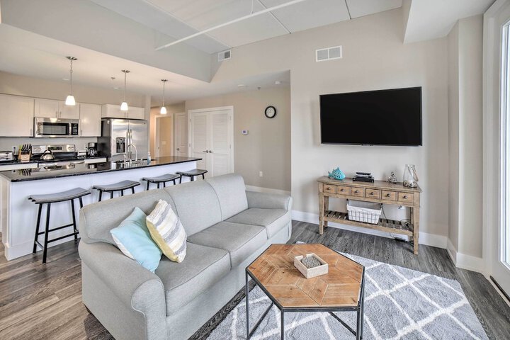 Luxe Manistee Condo w / Balcony & River Views!