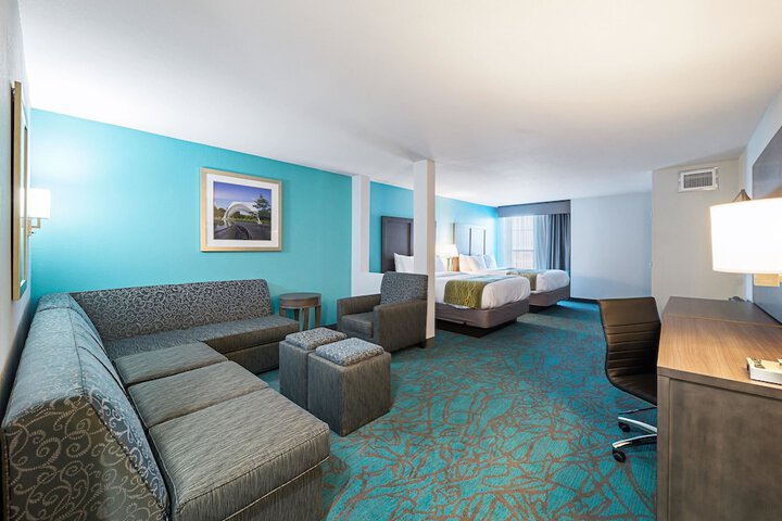Room 15 of 48