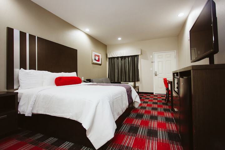 Room 25 of 39