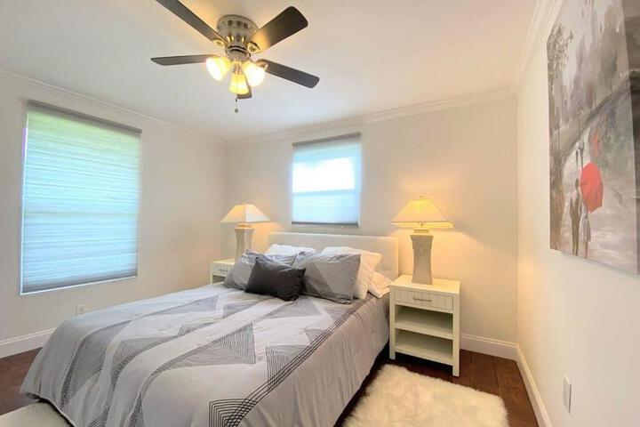 Cheerfull 4 / bed/ 3 Bath / pool / best Location
