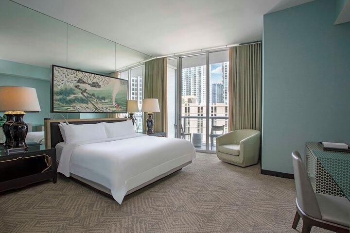 Room 32 of 59