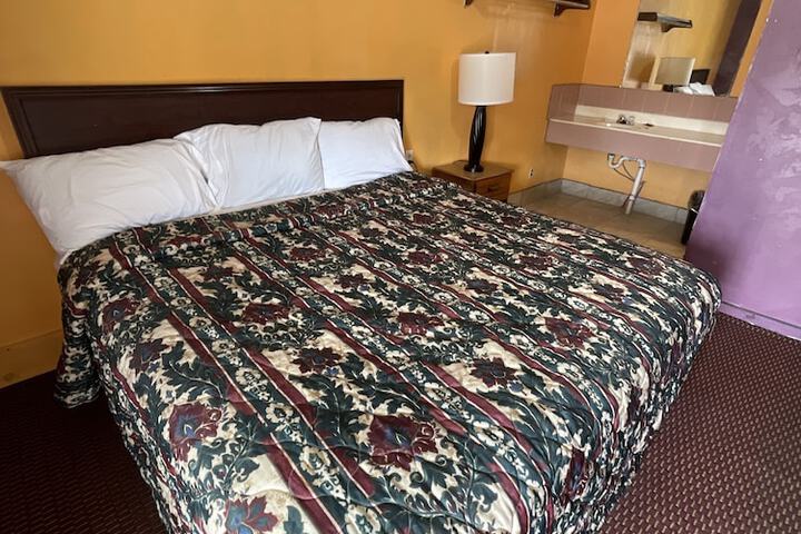 Room 20 of 27
