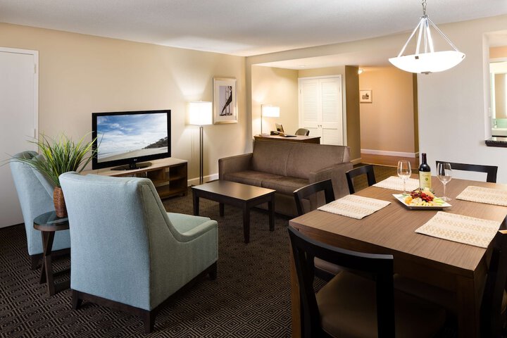 DoubleTree by Hilton Hotel Jacksonville Riverfront