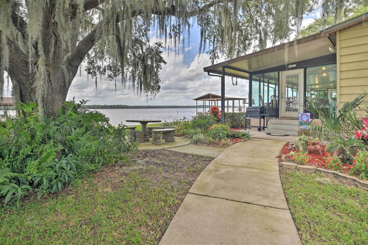 Picturesque Retreat on St. Johns River + Docks