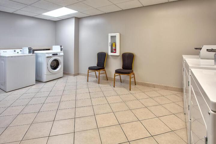 Crowne Plaza Chicago-Northbrook by IHG