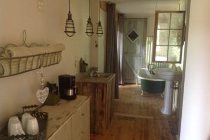 Columbia Gardens Winery and Grape Escape Guesthouse