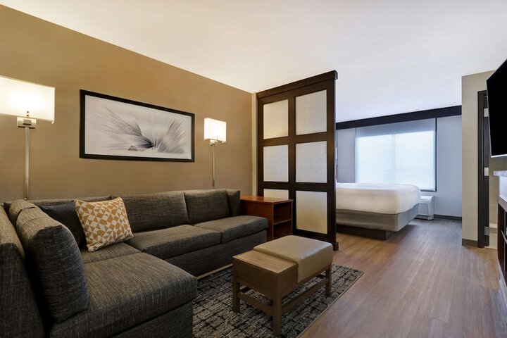 Hyatt Place San Antonio–North / Stone Oak