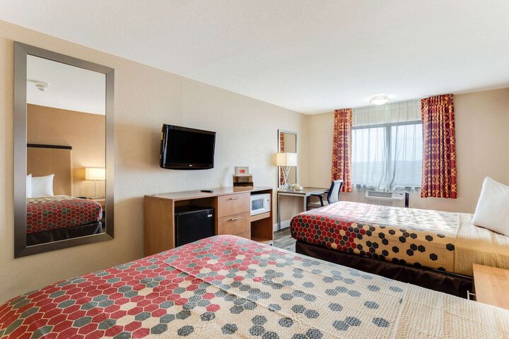 Room 9 of 30
