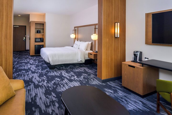 Room 14 of 34