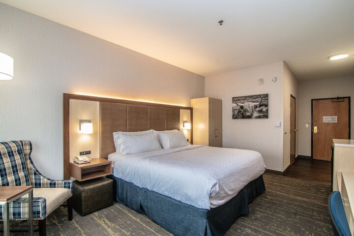 Room 27 of 49