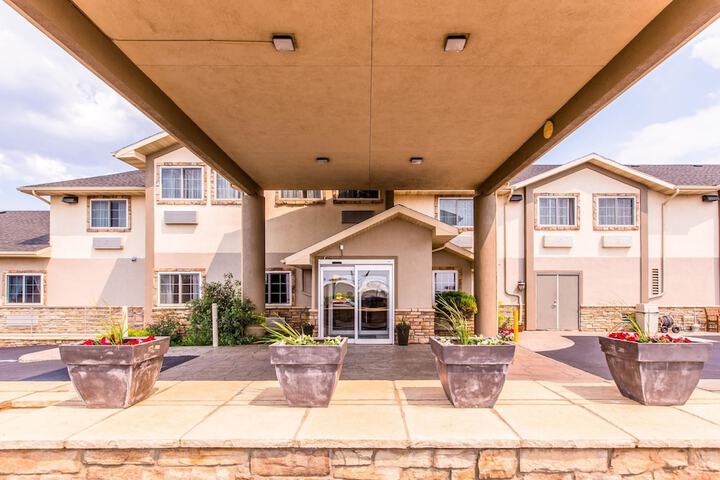 Hotel 4 of 71