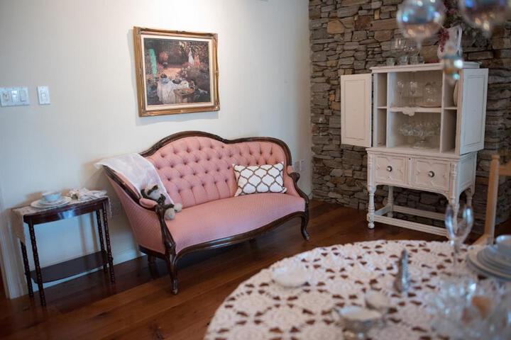 The Inn at White Oak