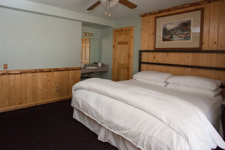 Room 48 of 124