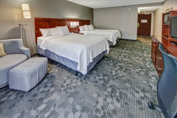 Room 22 of 35