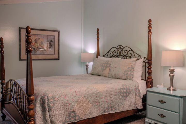 McKinley Edwards Inn