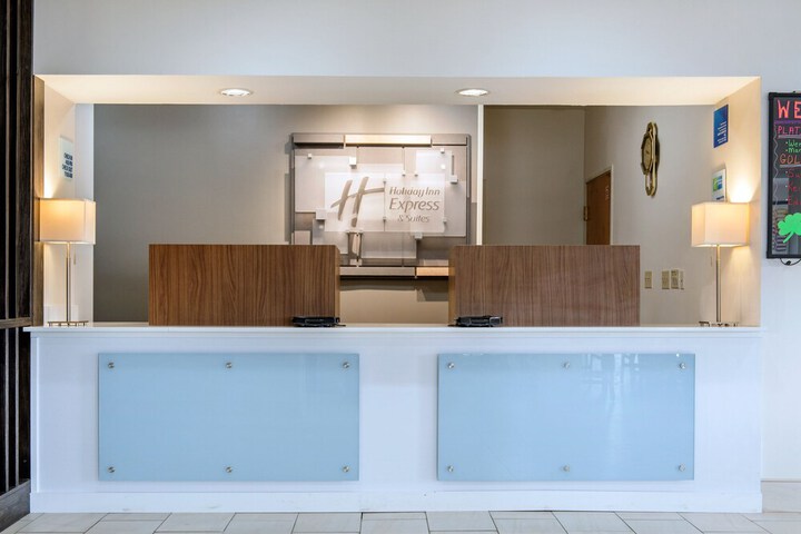 Holiday Inn Express Hotel & Suites Harrison by IHG