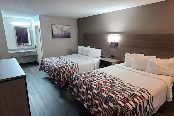 Room 6 of 15