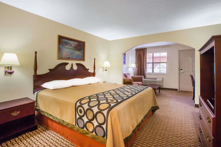 Room 13 of 14