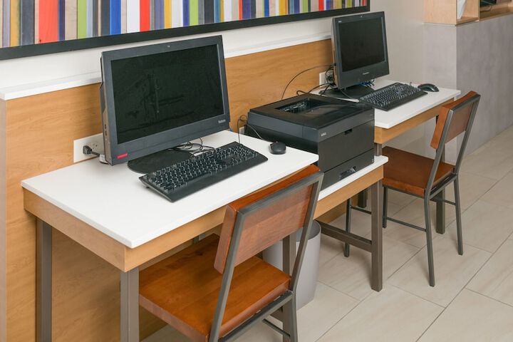 Business Center 64 of 65