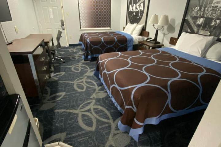 Room 27 of 31