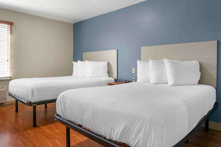 Room 18 of 28