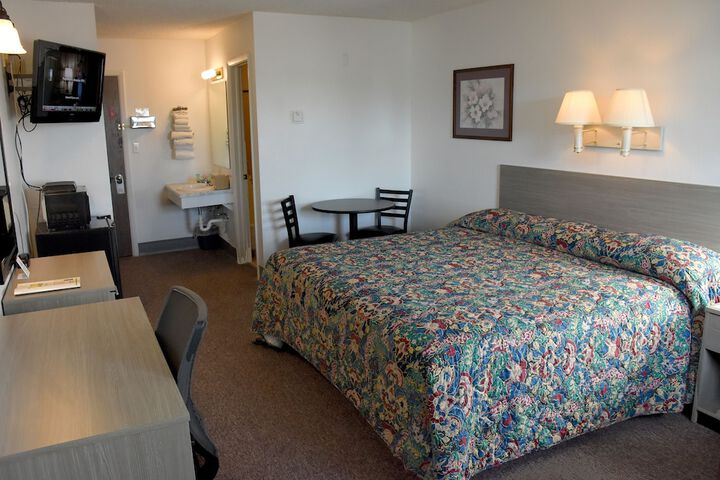 Yellowstone River Inn