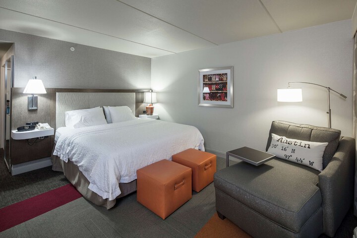 Room 27 of 48