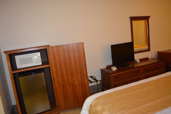 Room 106 of 121