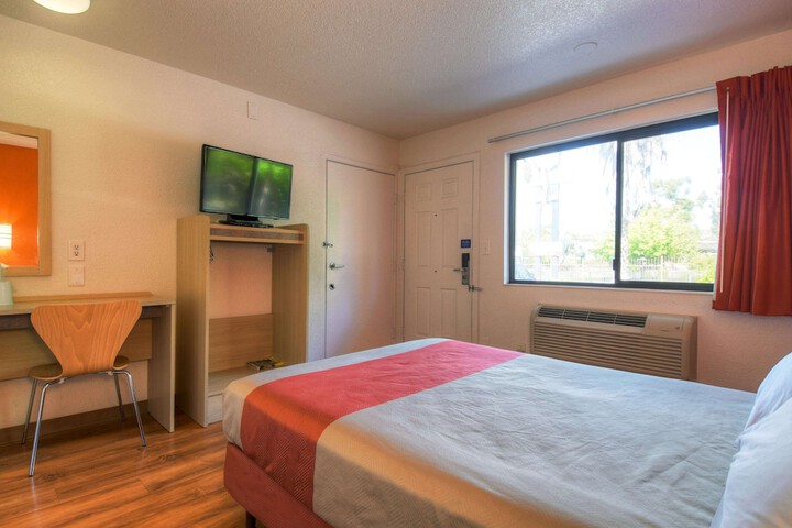Room 20 of 25