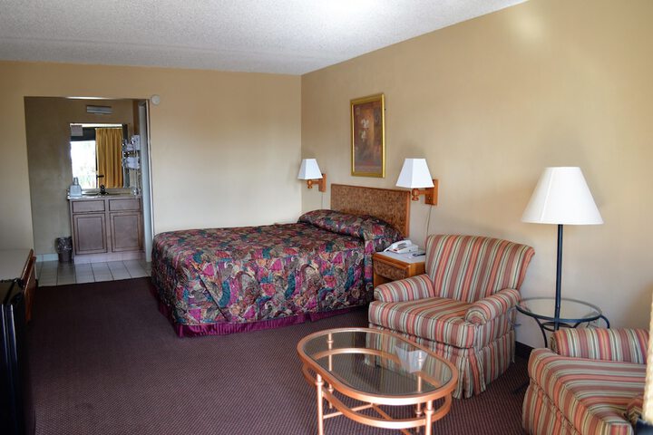 Room 35 of 59