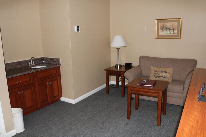 Room 36 of 62