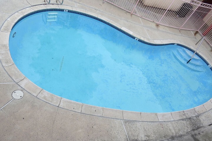 Pool 14 of 52