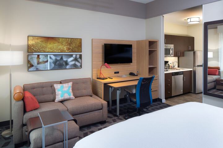 Room 9 of 24