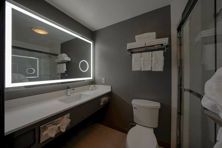 Room 22 of 65