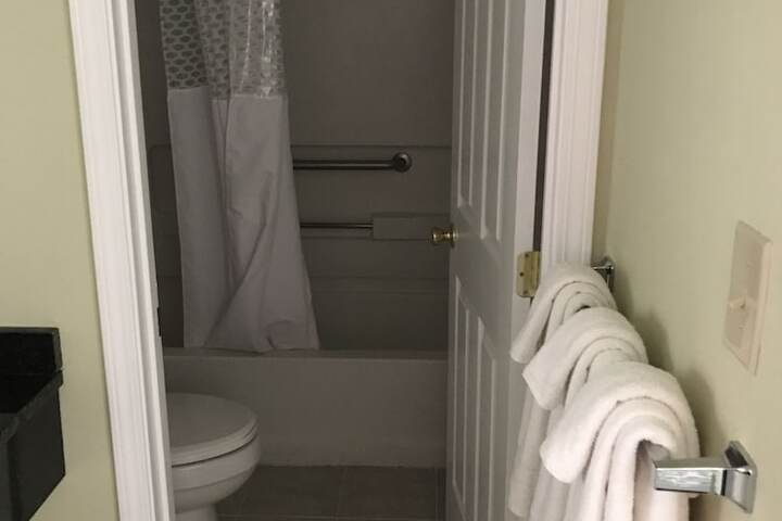 Room 16 of 25