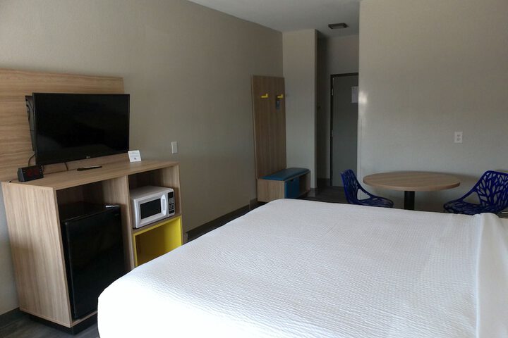 Room 116 of 143