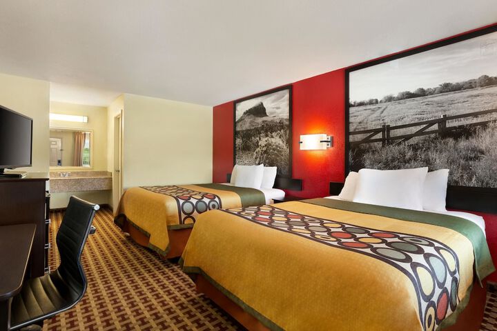 Room 20 of 28