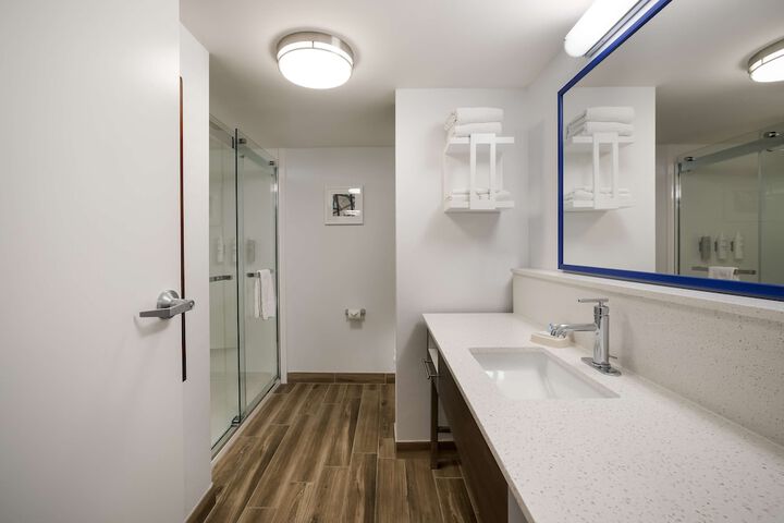 Hampton Inn McHenry