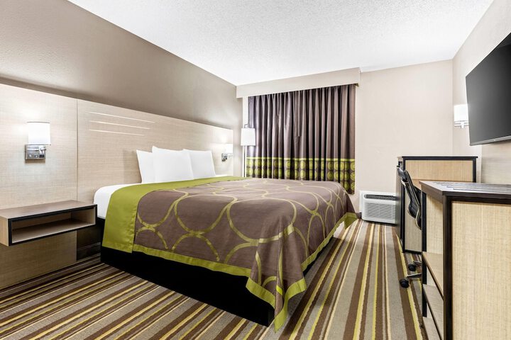 Super 8 by Wyndham Athens