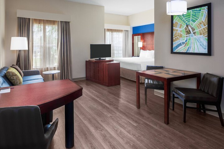 Room 16 of 27