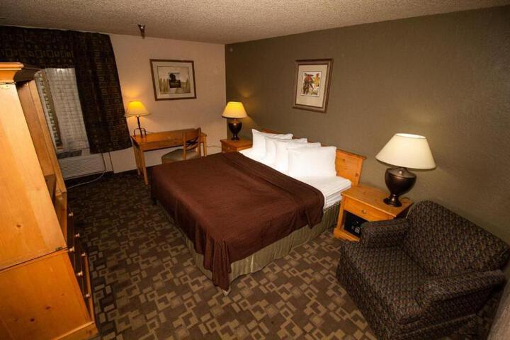 FairBridge Inn Suites & Outlaw Conference Center  Kalispell