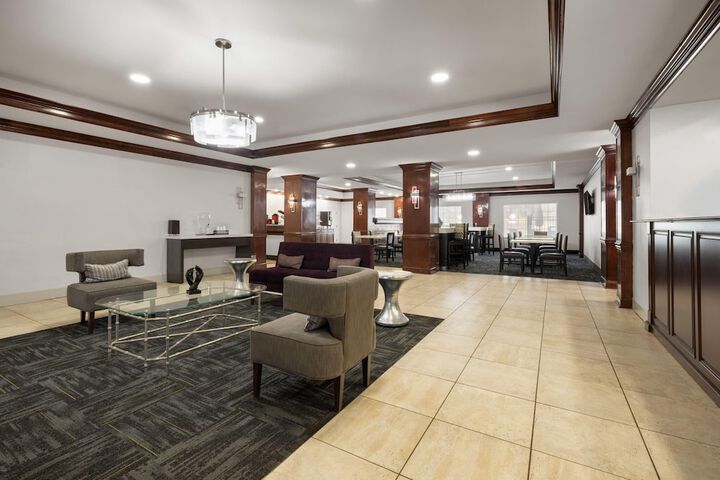La Quinta Inn & Suites by Wyndham Savannah Airport - Pooler