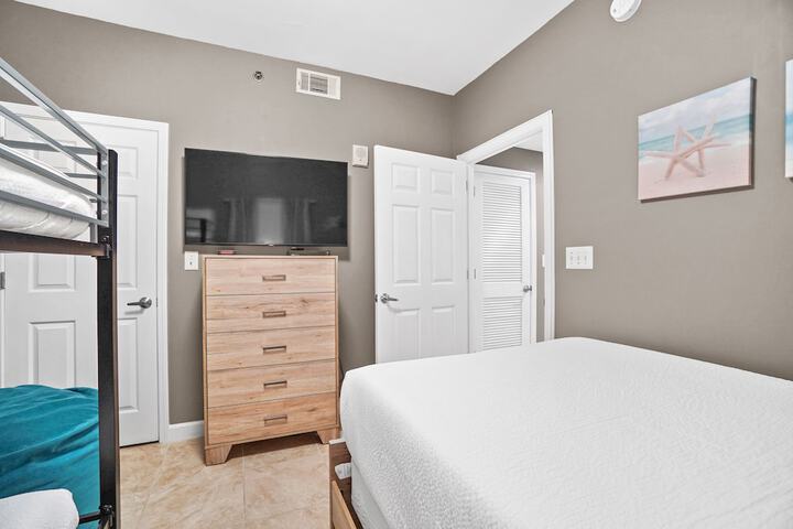 Room 799 of 954