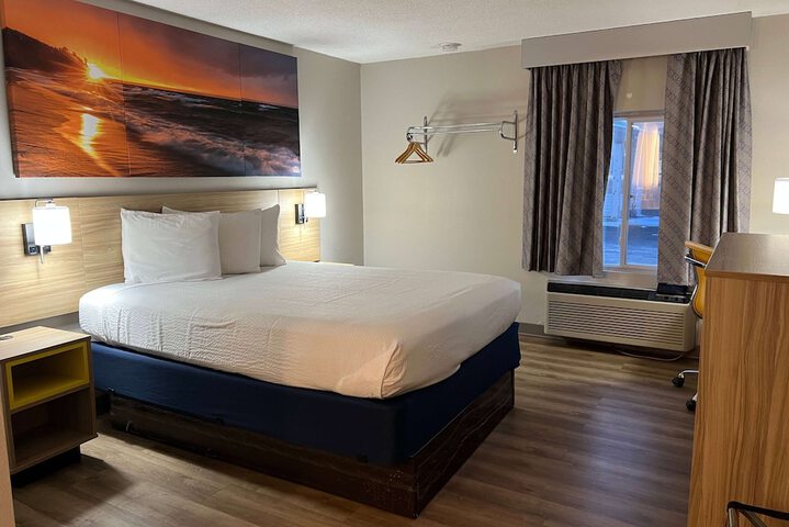 Room 25 of 34
