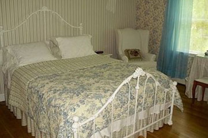 The Shearwater Inn