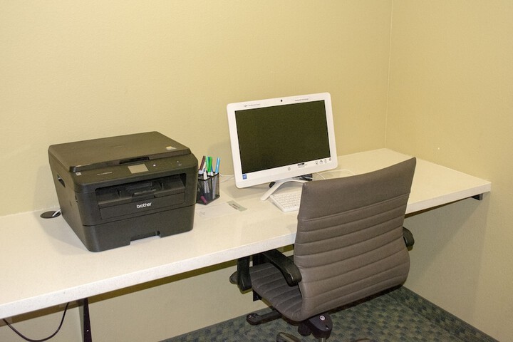 Business Center 33 of 34