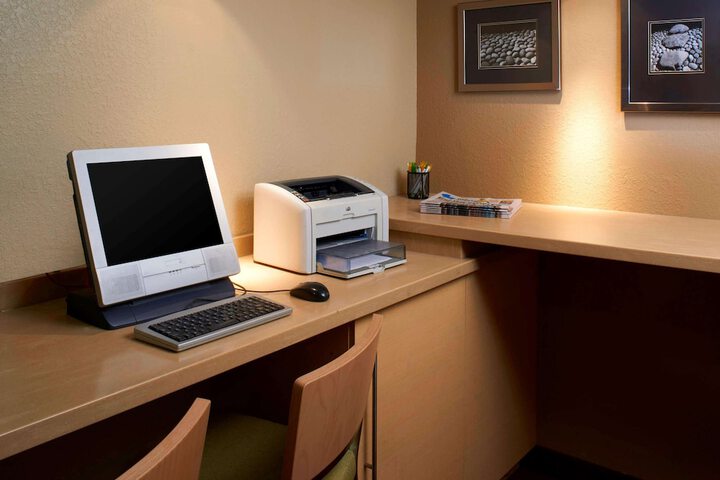 Business Center 53 of 53