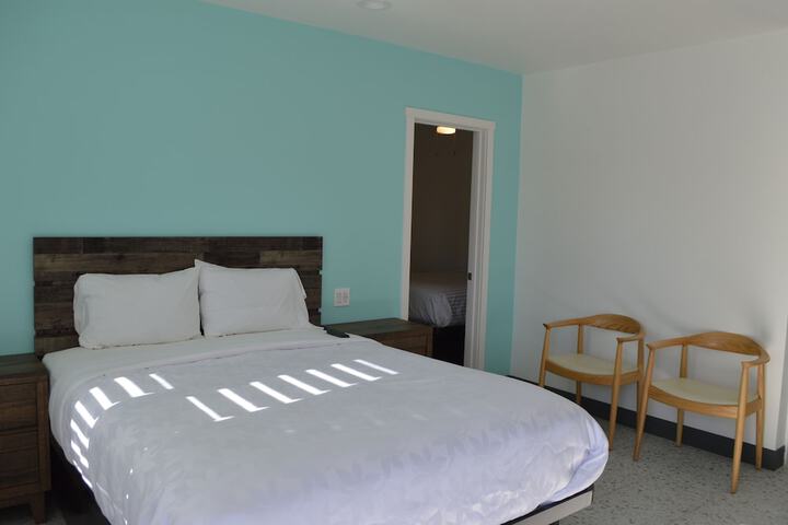 Room 34 of 42