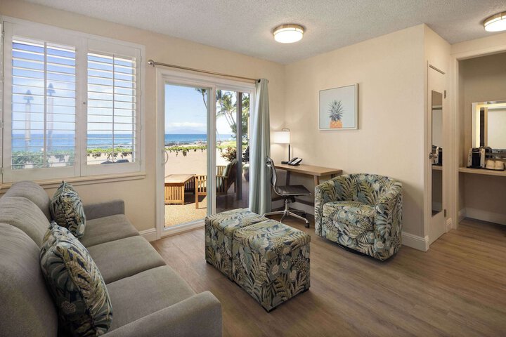 Days Inn by Wyndham Maui Oceanfront