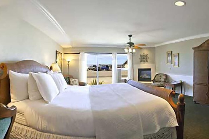 Room 18 of 34